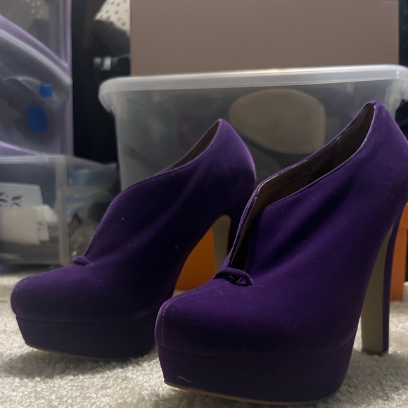 Wixx purple velvet platform bootie high heels, size 8.5, NEW NWOB - Picture 3 of 7